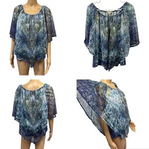 Live and Let Live Sleeveless Lace Overlay Cape Poncho Blouse Top Womens Medium